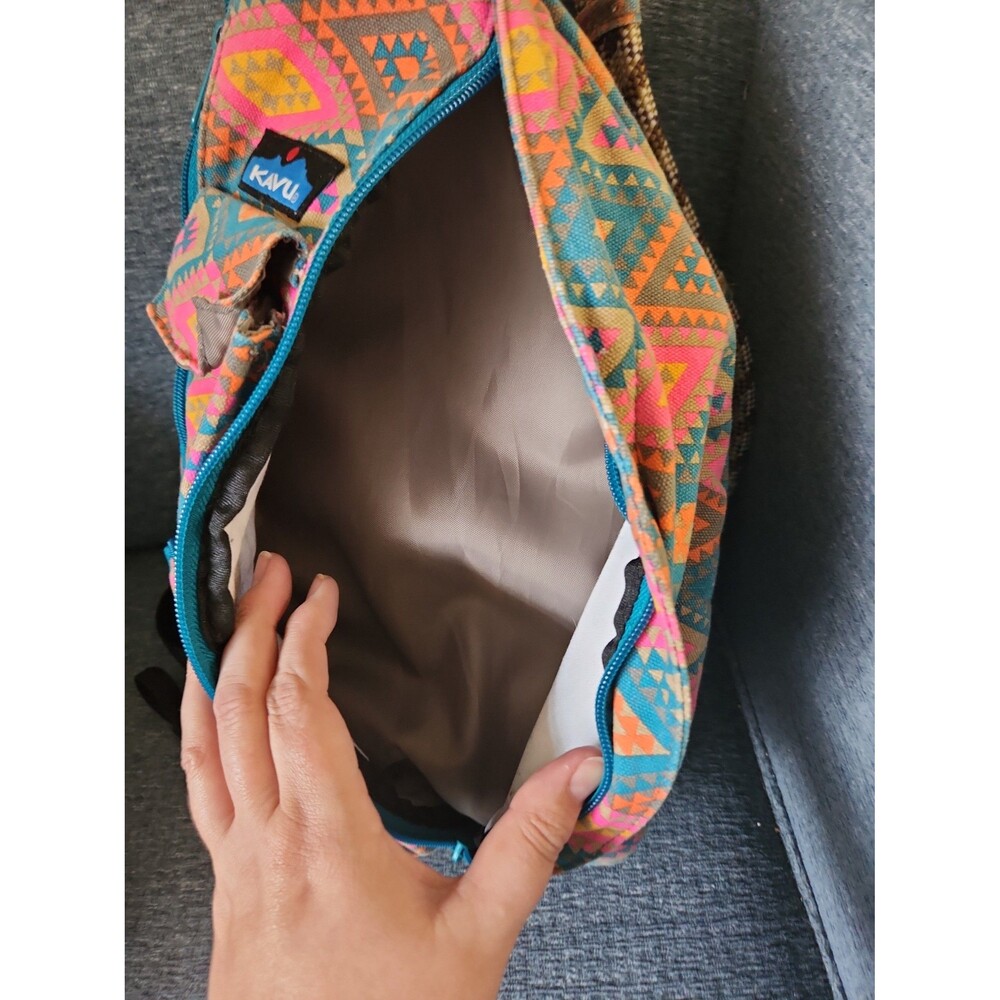 Kavu Rope Sling Bag Rhombus Rug Design Multicolor - Picture 5 of 8